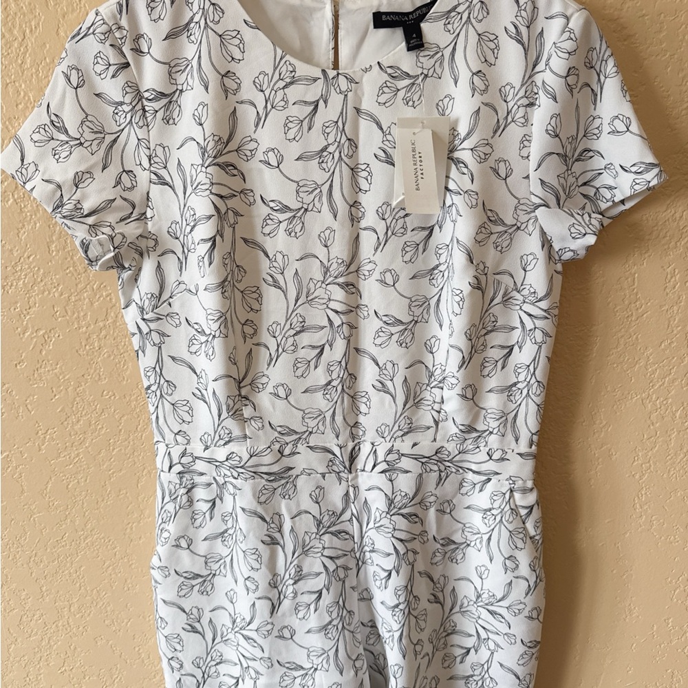 Banana Republic Women’s White and Black Floral Print Romper Size 4 - Picture 4 of 8